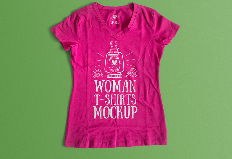 Мокап женских футболок